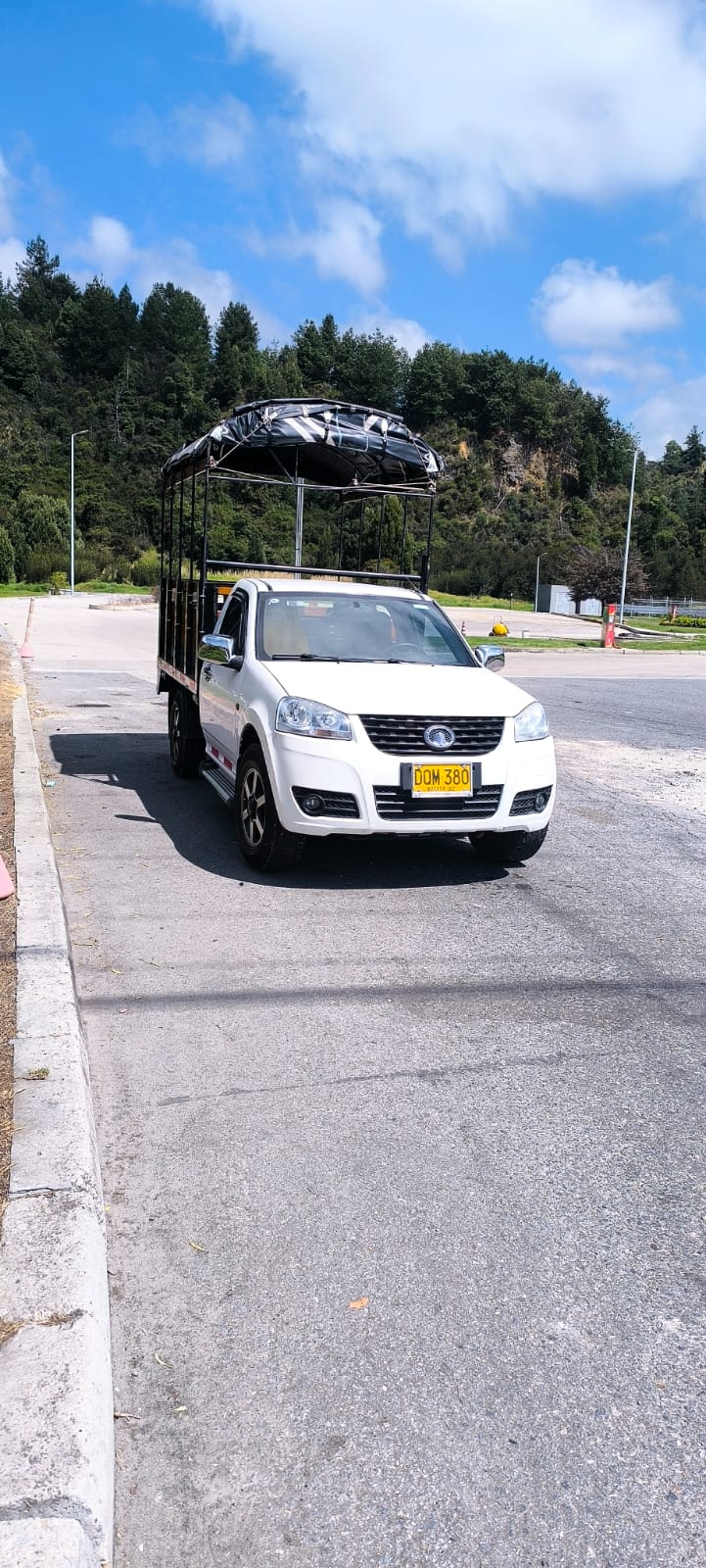 Camioneta de Estacas 2016 - foto 1